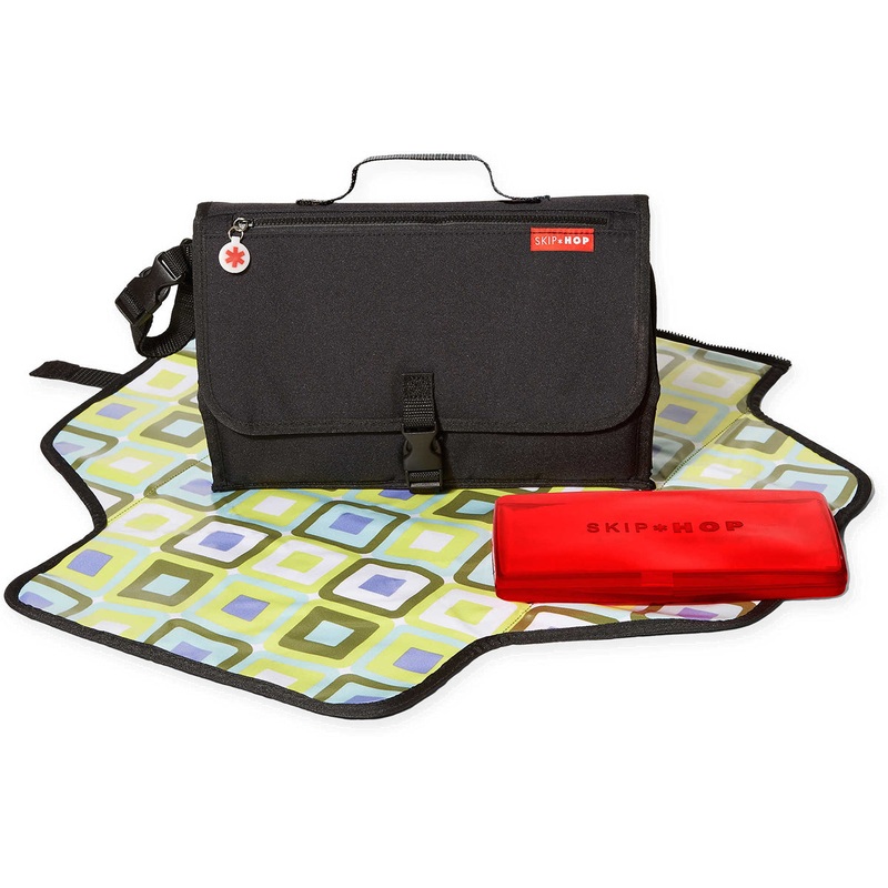 Skip Hop Pronto Changing Station – Black