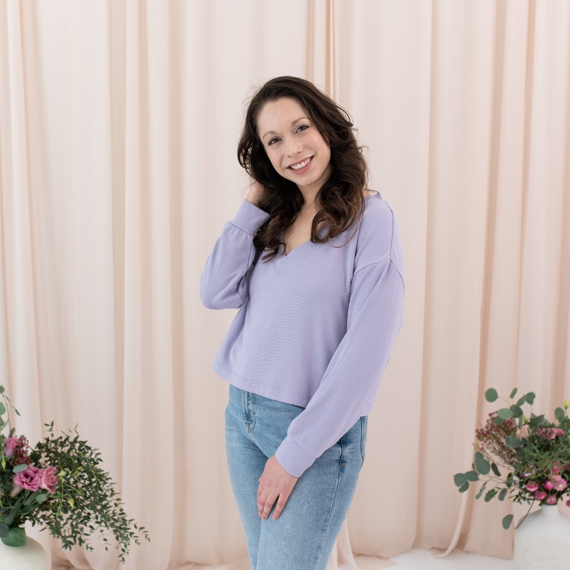 Women’s Ribbed Long Sleeve Crop Top in Taro