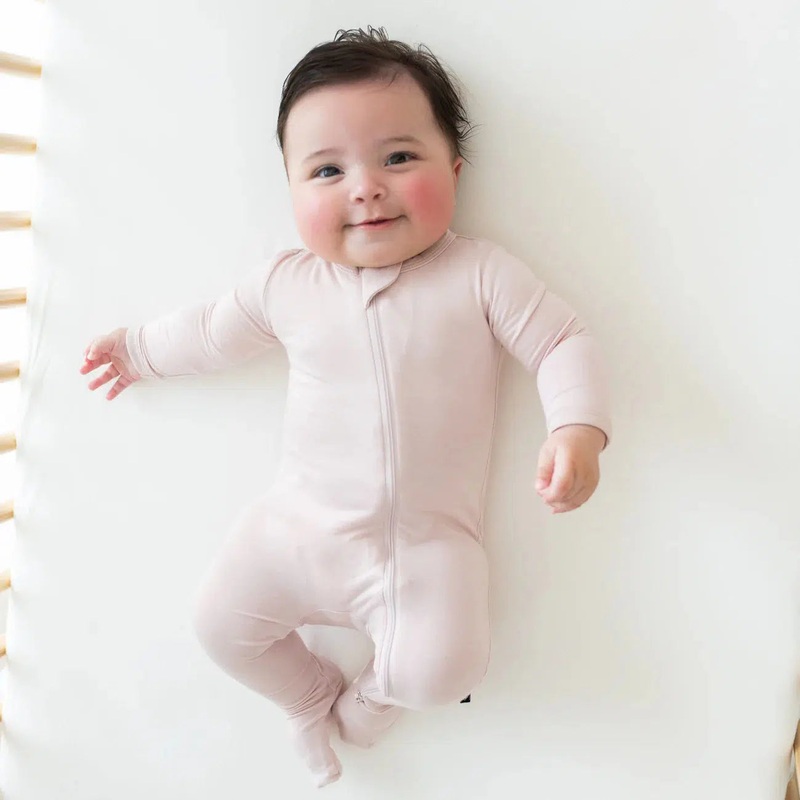 Kyte Baby – Zipper Footie – Blush