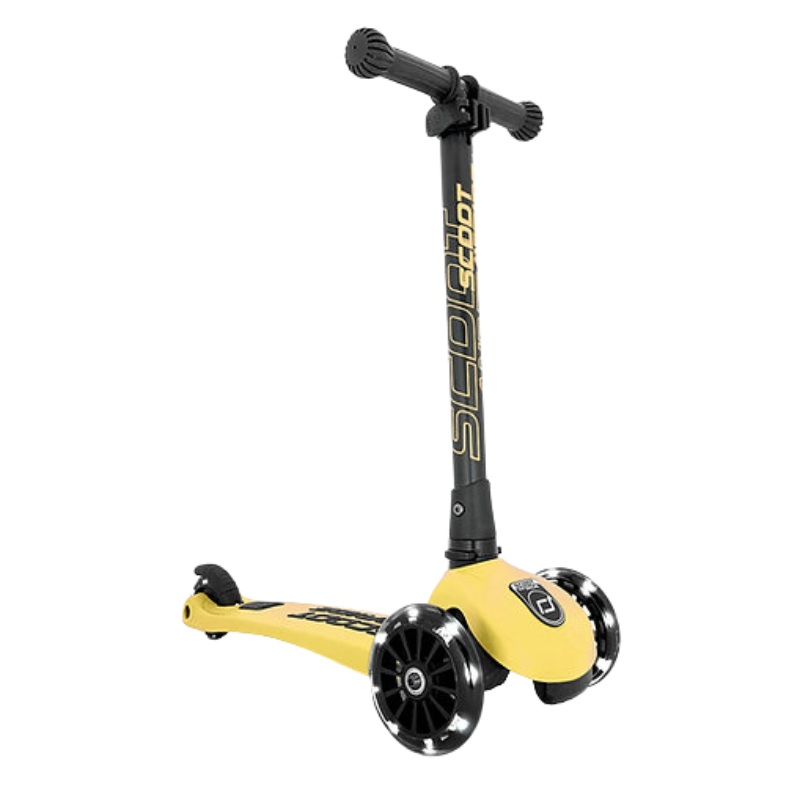 Highwaykick 3 LED Scooter