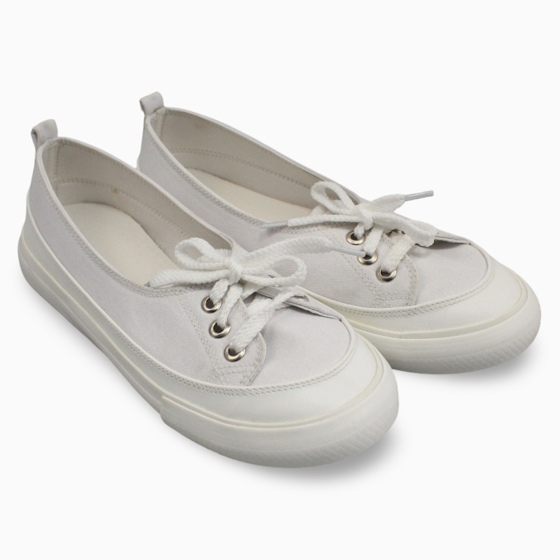 Girls 3-Hole Canvas Shoes – White