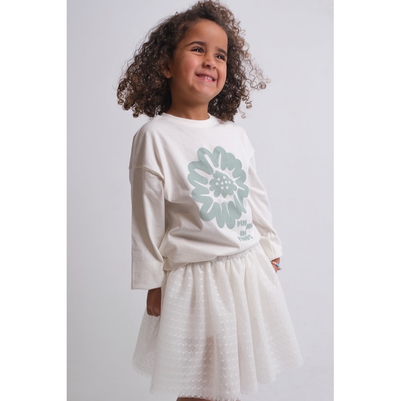 “Play among The Flowers” Long-Sleeved T-Shirt