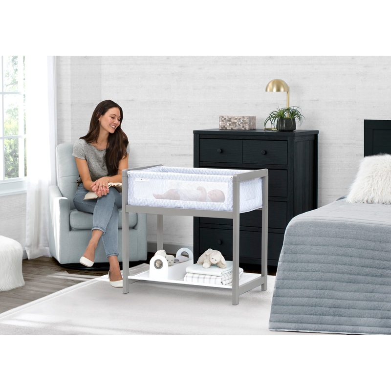 Classic Wood Bedside Bassinet Sleeper – Portable Crib with High-End Wood Frame
